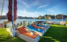 Lan Ha Lotus Cruise
